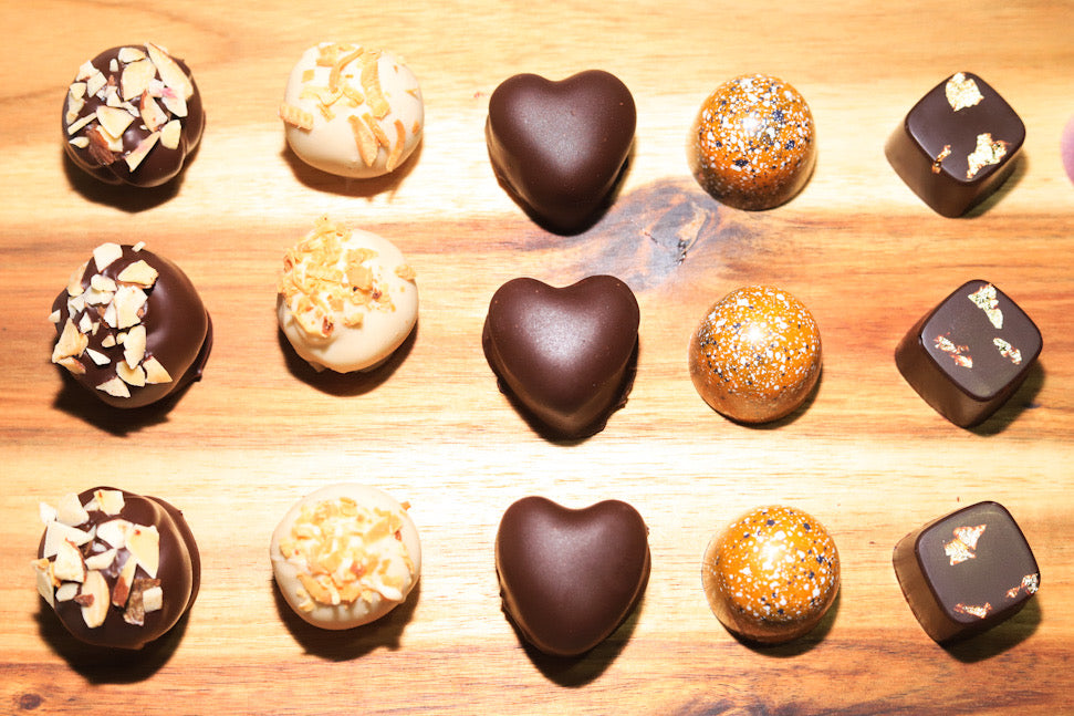 Bombones & trufas de chocolate artesanal caja con 4 piezas