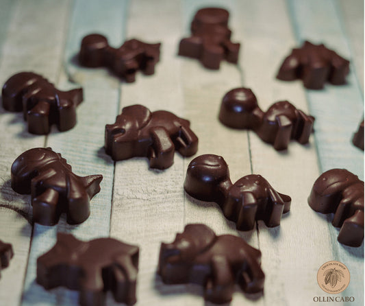 Figuras de chocolate oscuro 100 grs.
