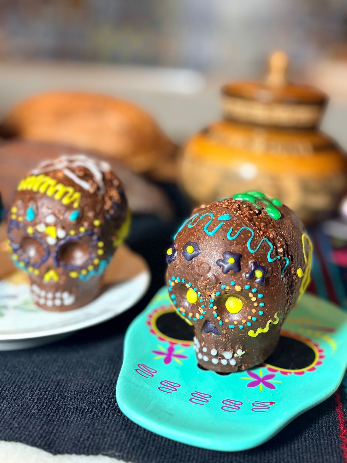 Calaveritas de chocolate con leche de coco