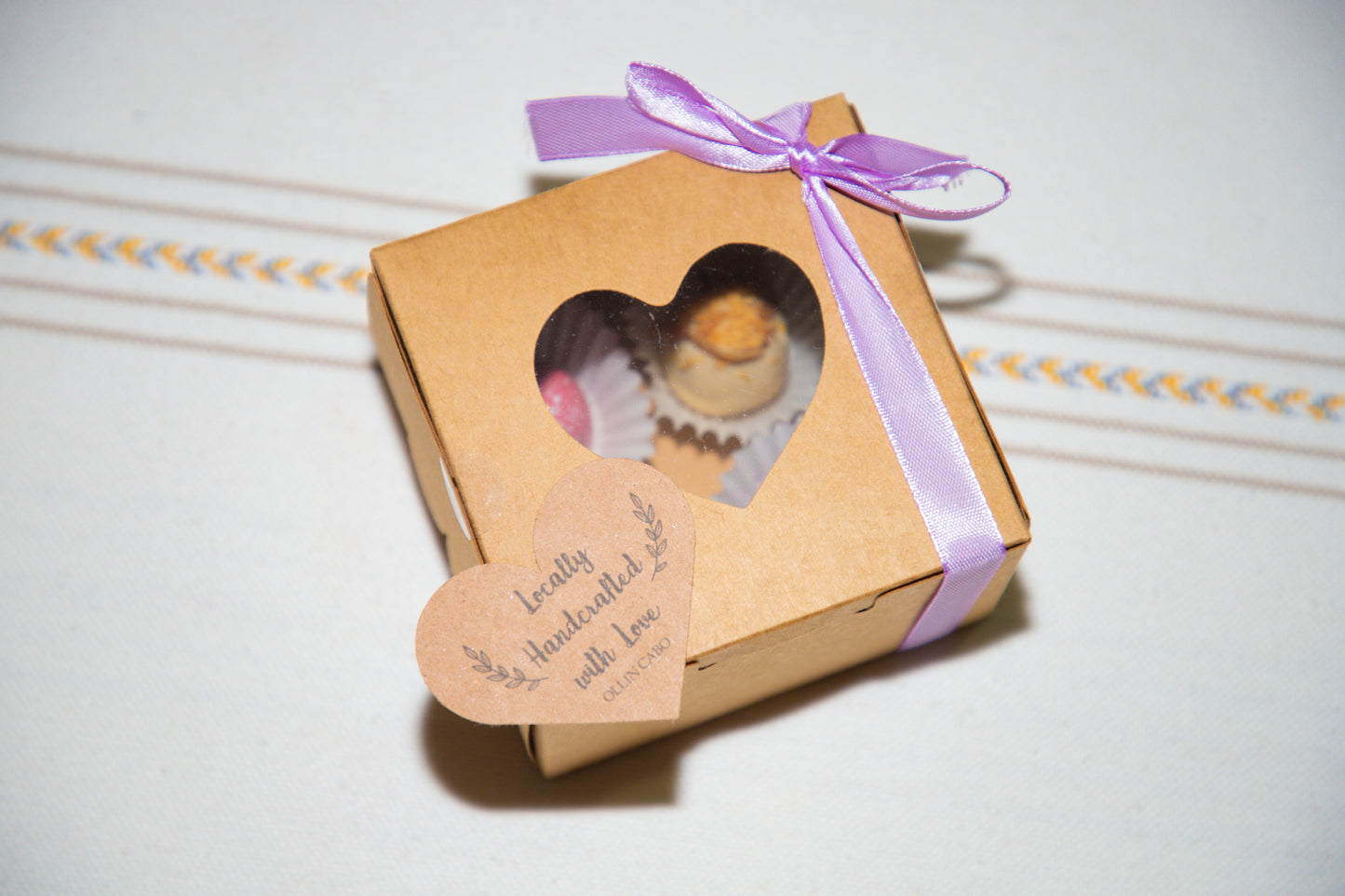 Bombones & trufas de chocolate artesanal caja con 4 piezas